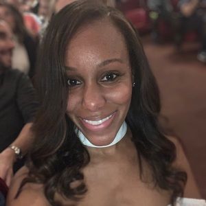 Meet your Posher, Trenity